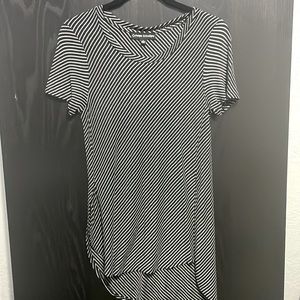 NWT Catherine Malandrino Small High Low Top Black White